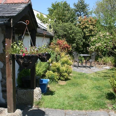 Cosy Barn On Rural Smallholding With Alpacas, Goats & Pigs Stithians Exterior photo