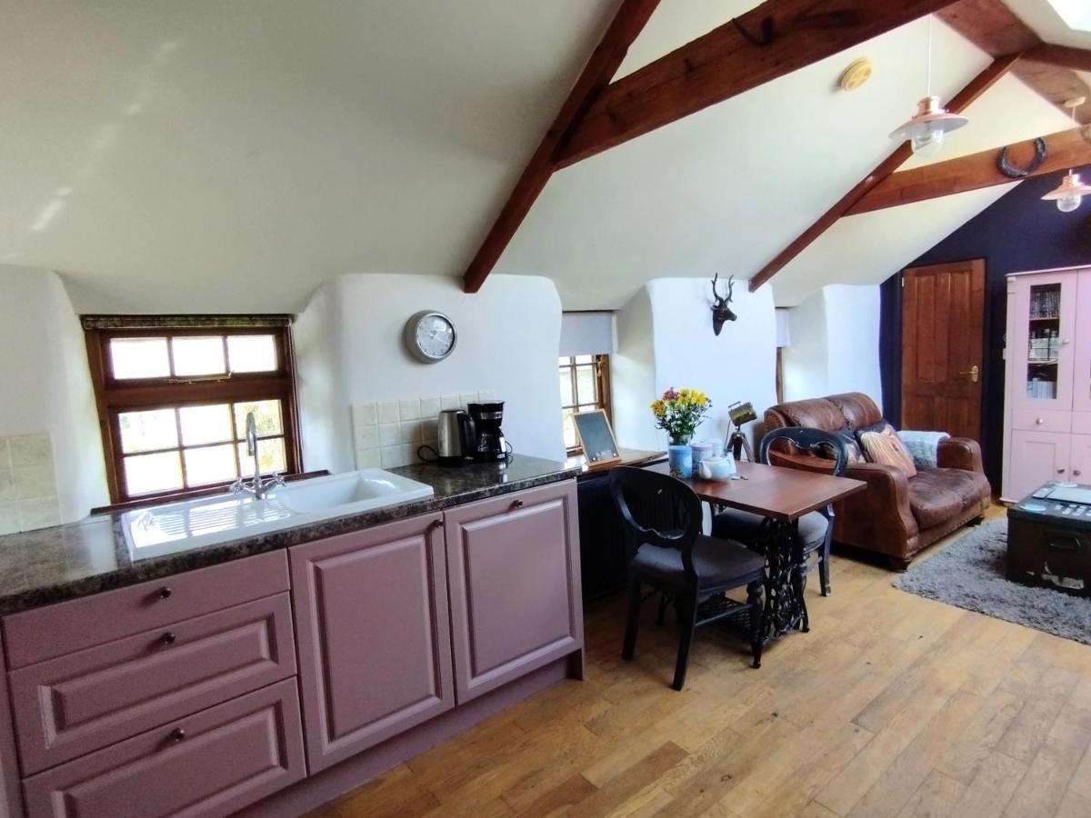 Cosy Barn On Rural Smallholding With Alpacas, Goats & Pigs Stithians Exterior photo
